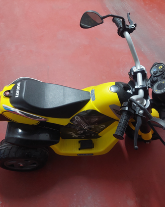 Moto Peg Perego Ducati