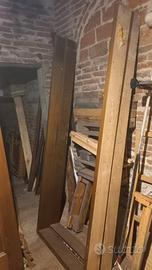 Porta e telaio di legno