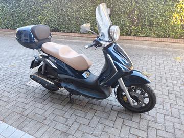 Piaggio Beverly 400