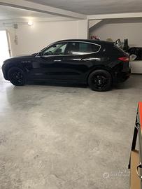 Maserati Levante 275cv