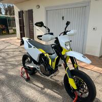 Husqvarna 701 supermoto 2021