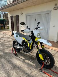 Husqvarna 701 supermoto 2021