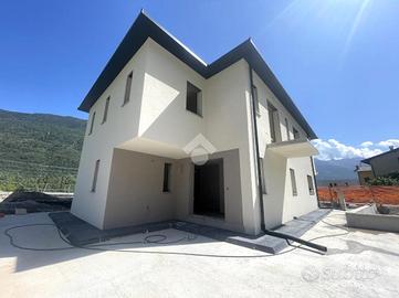 2 LOCALI A VILLA DI TIRANO