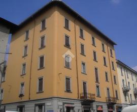 MONOLOCALE A MILANO