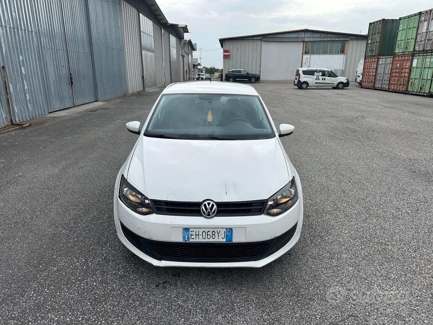Volkswagen Polo 2012 photo 2