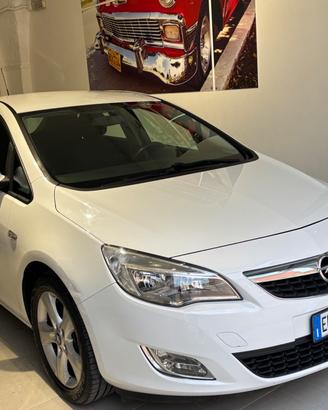 Opel Astra 1.7 CDTI 110CV 5 porte Cosmo