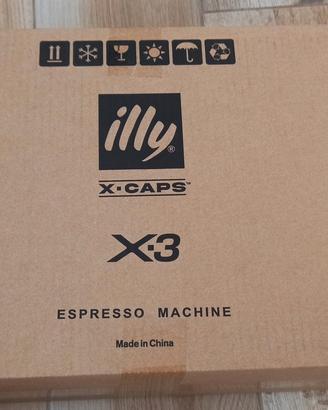Macchinetta del caffè illy x3 in capsule