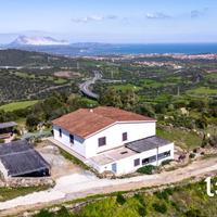 Residenza esclusiva con vista dominante sul Golfo