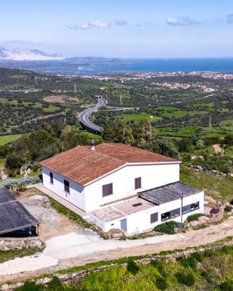 Residenza esclusiva con vista dominante sul Golfo
