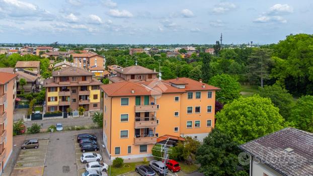 3 LOCALI A REGGIO NELL'EMILIA