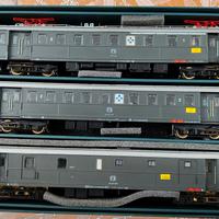 Motrice + 2 carrozze, marca GT