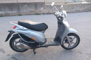 piaggio liberty 200