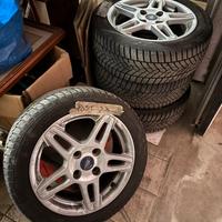 Gomme più cerchi in lega