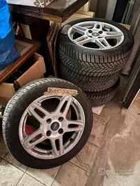 Gomme più cerchi in lega