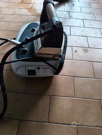 ferro da stiro a vapore con caldaia. 