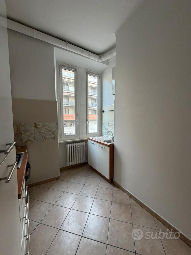 Stanza singola a Torino, foto 5 di 6