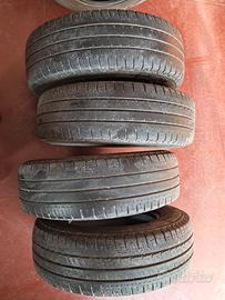 4 gomme Michelin agilis 215/70-15 109/107 S