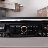 Autoradio per Peugeot 5008.
