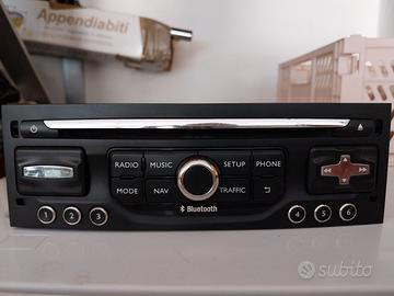 Autoradio per Peugeot 5008.