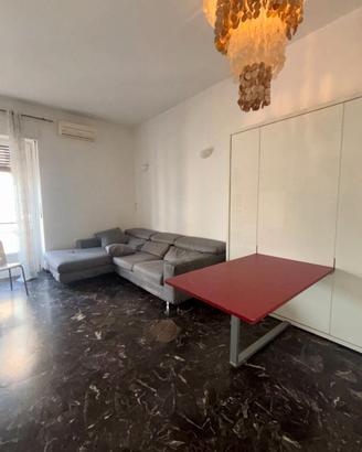 Divano con penisola sfoderabile – 4/5 posti