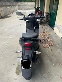 Scooter typhoon nero 50cc