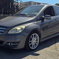 MERCEDES-BENZ B 200 CDI Sport