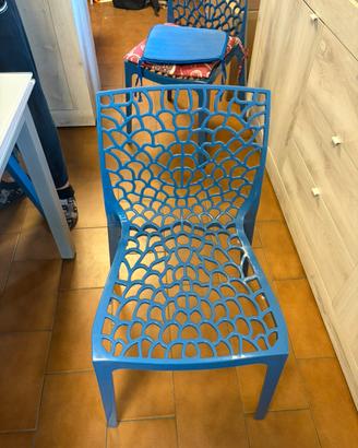 Sedia blu moderna