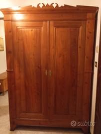 Mobile in legno massello