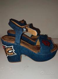 Sandali estivi con plateau 