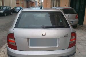 Skoda Fabia  con gancio traino omologato