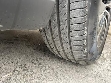 stupendi  cerchi e pneumatici da 18”