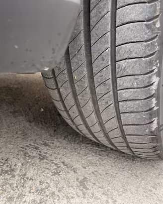 stupendi  cerchi e pneumatici da 18”