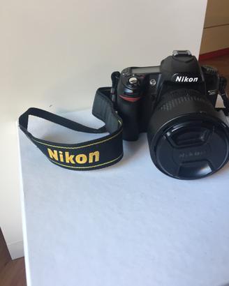 Nikon D80 + Obiettivo Nikon DX Nikkor 18-135 ED
