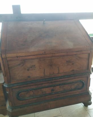 Madia antica in legno