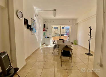 Locale commerciale arco felice