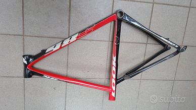 Telaio look carbonio