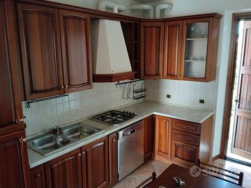 Cucina legno finitura noce