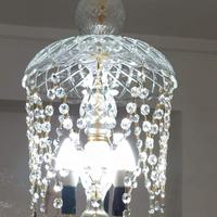 Lampadario in vetro con pendenti Swarovski