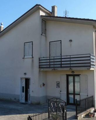 Villa di 160 m² con più di 5 locali a Torella dei 