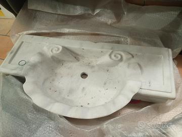 lavandini in marmo bianco