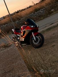 Yamaha R6