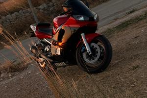 Yamaha R6