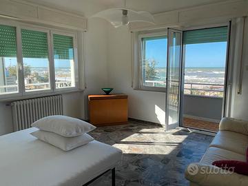 Appartamento fronte mare