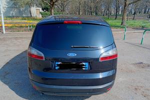 Ford s max