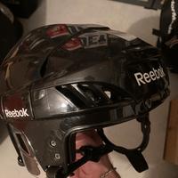 Casco hockey Reebok