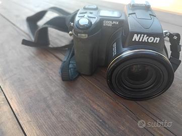 Nikon Coolpix 5700