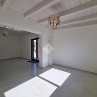 BIFAMILIARE A CASTELLALTO