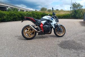 cb 1000 R 