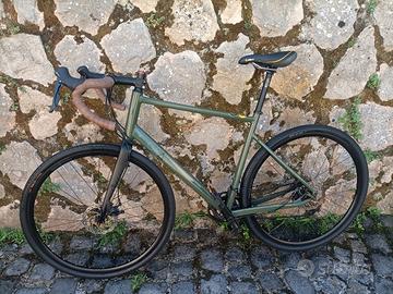 Triban rc 500 gravel tg. L