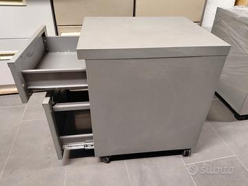 cassettiera in metallo